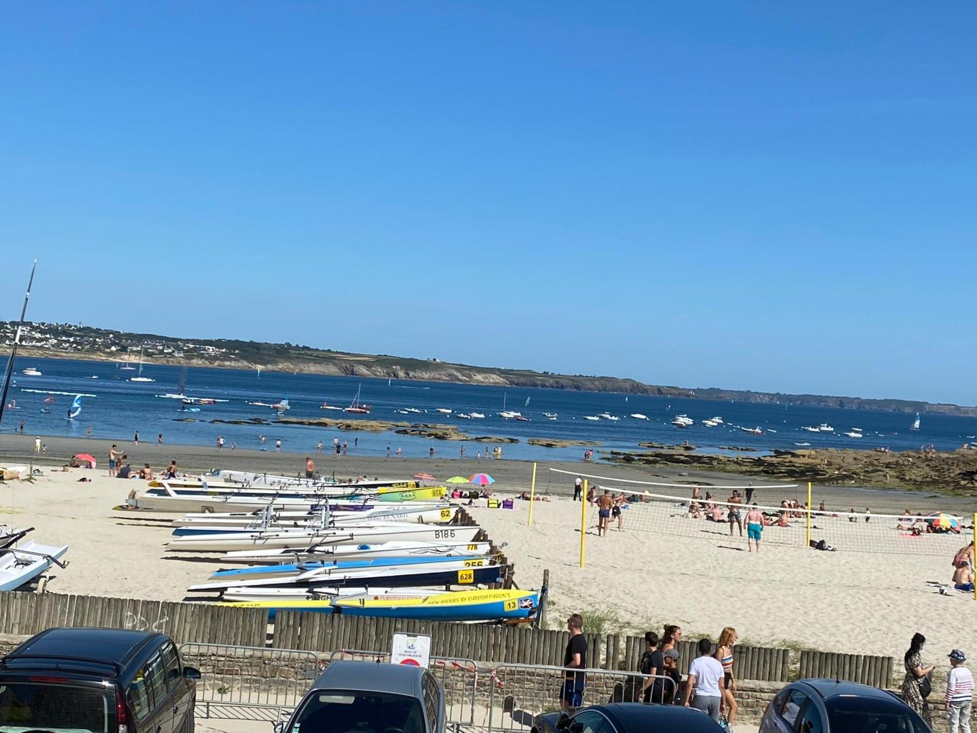 Appartement Studio Vue Mer Face A La Plage à Plougonvelin Extérieur photo